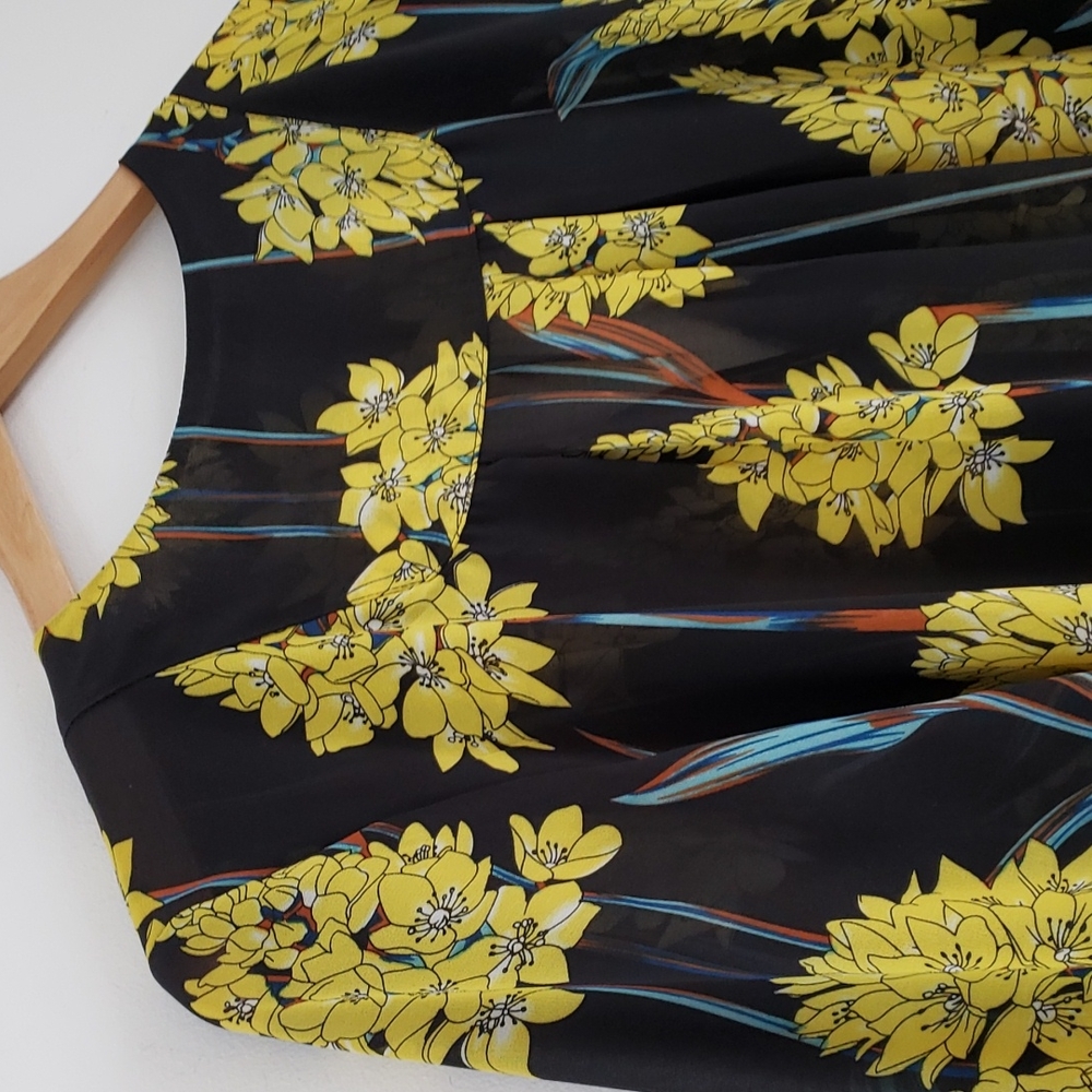 Urban Coco long sleeve sheer black Yello floral button blouse; Size small - Picture 10 of 16